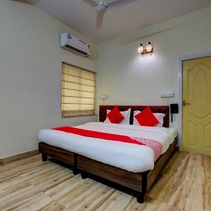 Hotel O Maple The Residence Near Rdb Cinemas